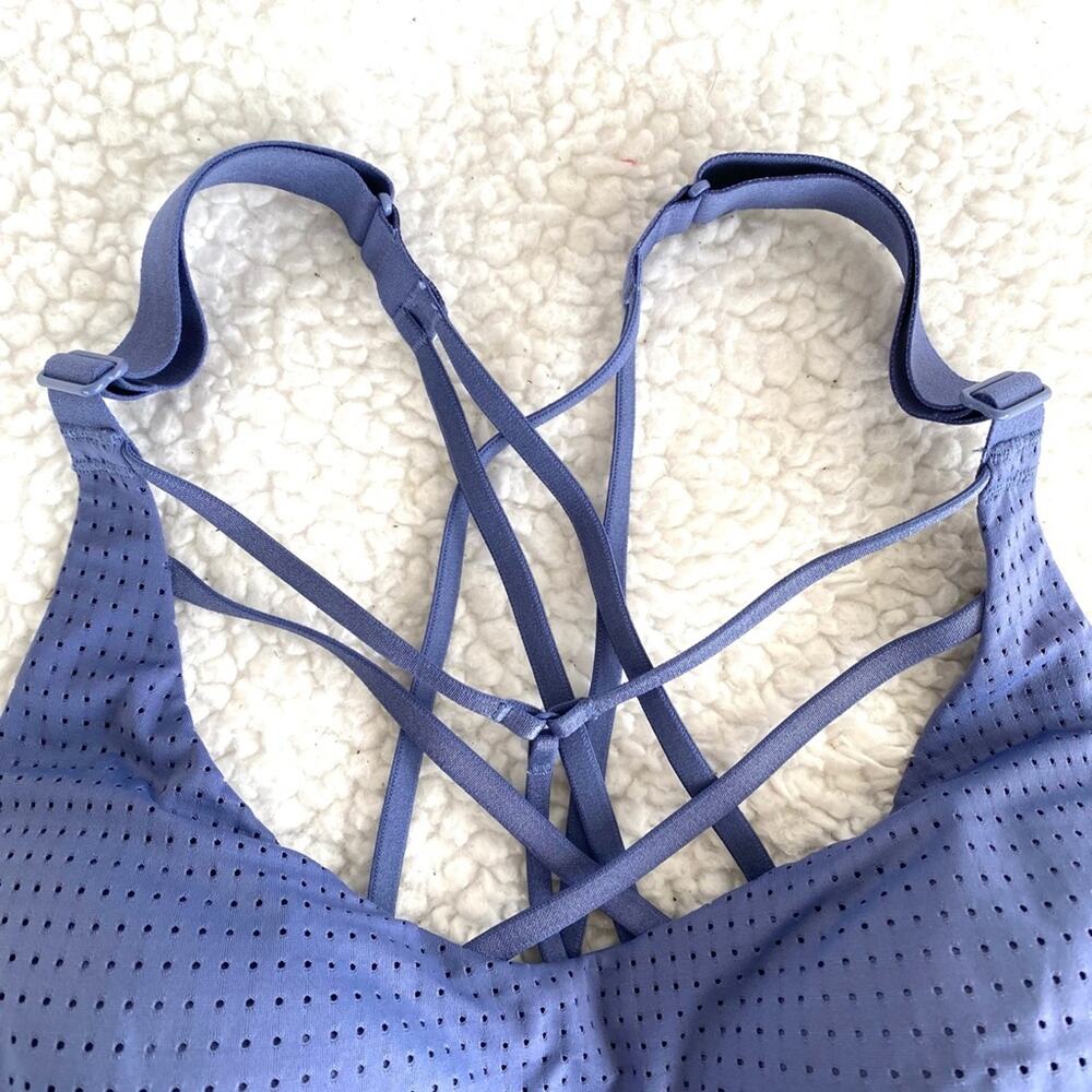 Victoria’s Secret Sport Lightweight Racerback Mesh Sports Bra Size 34C - Picture 2 of 4